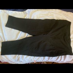 Maternity Black Capris